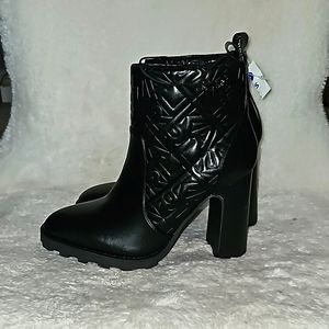 KARL LAGERFELD Paris Petria Women Lug Sole Heeled Ankle Boot Quilted Logo S:7.5M